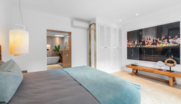 Resa Estates Paco for sale te koop finca paddel Ibiza bedroom.jpg